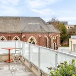 Les Mathurins F2 Unique Terrasse Parking Et Sport Apartment
