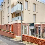 Les Mathurins F2 Unique Terrasse Parking Et Sport Apartment Rouen