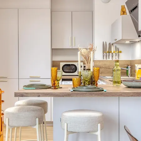 Appartement Les Mathurins F2 Unique Terrasse Parking Et Sport *