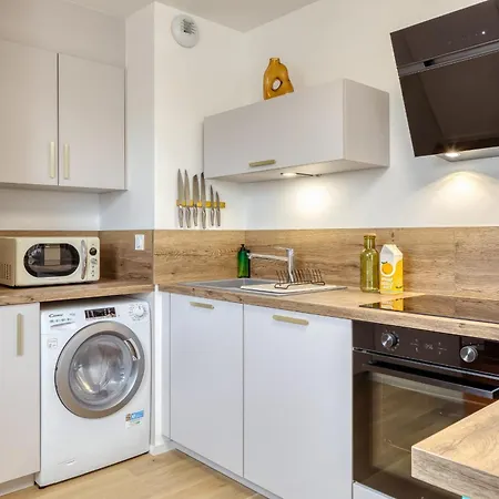 Appartement Les Mathurins F2 Unique Terrasse Parking Et Sport *