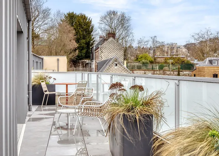 Les Mathurins F2 Unique Terrasse Parking Et Sport Appartement