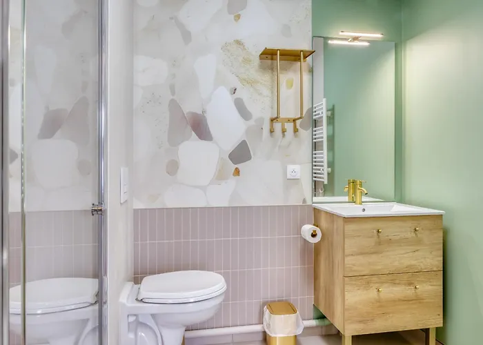 Les Mathurins F2 Unique Terrasse Parking Et Sport Appartement Rouen